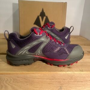 Vasque Women's Size 10 EUC Purple Leather Goretex Hiking Running Sneakers Shoes
